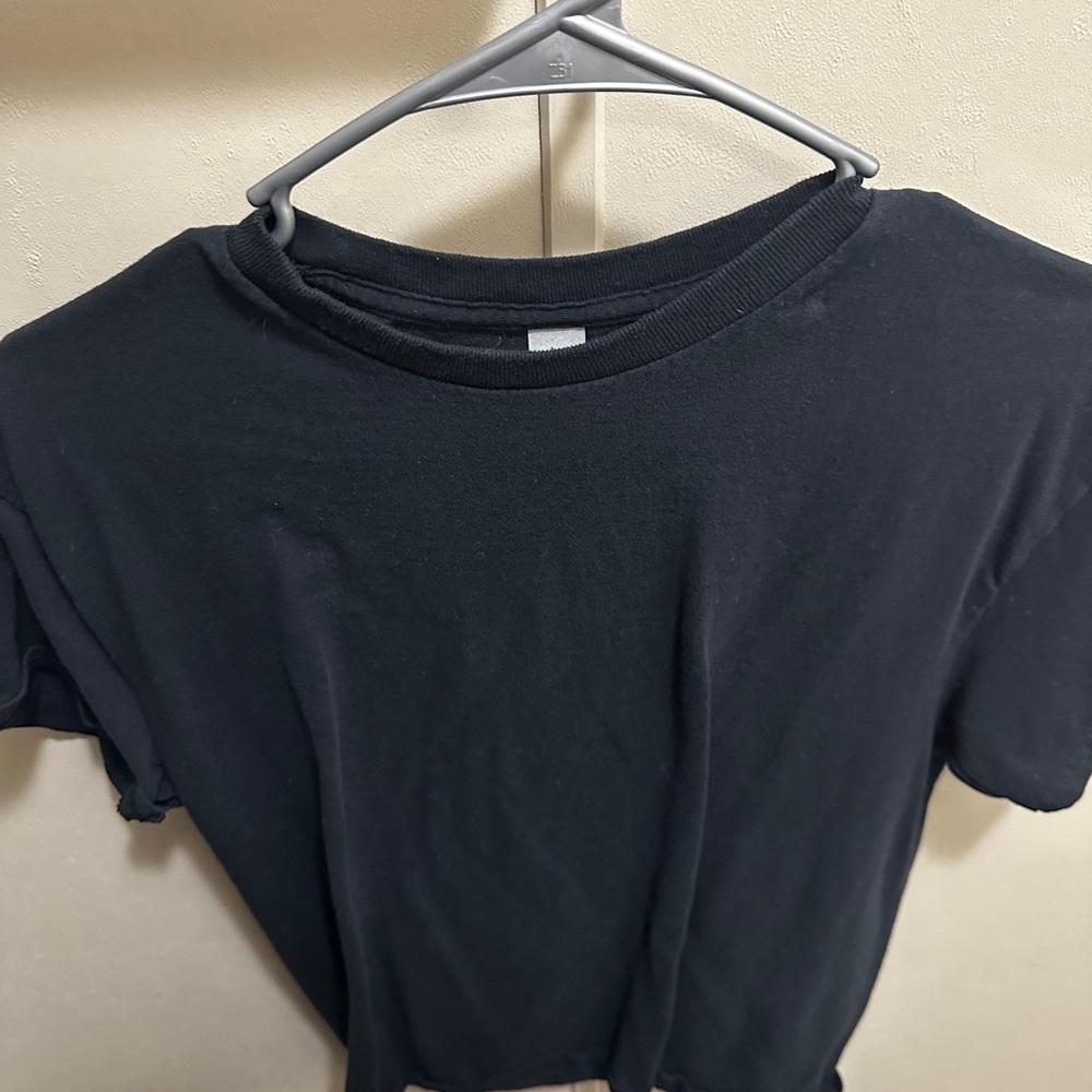 Casual black tee